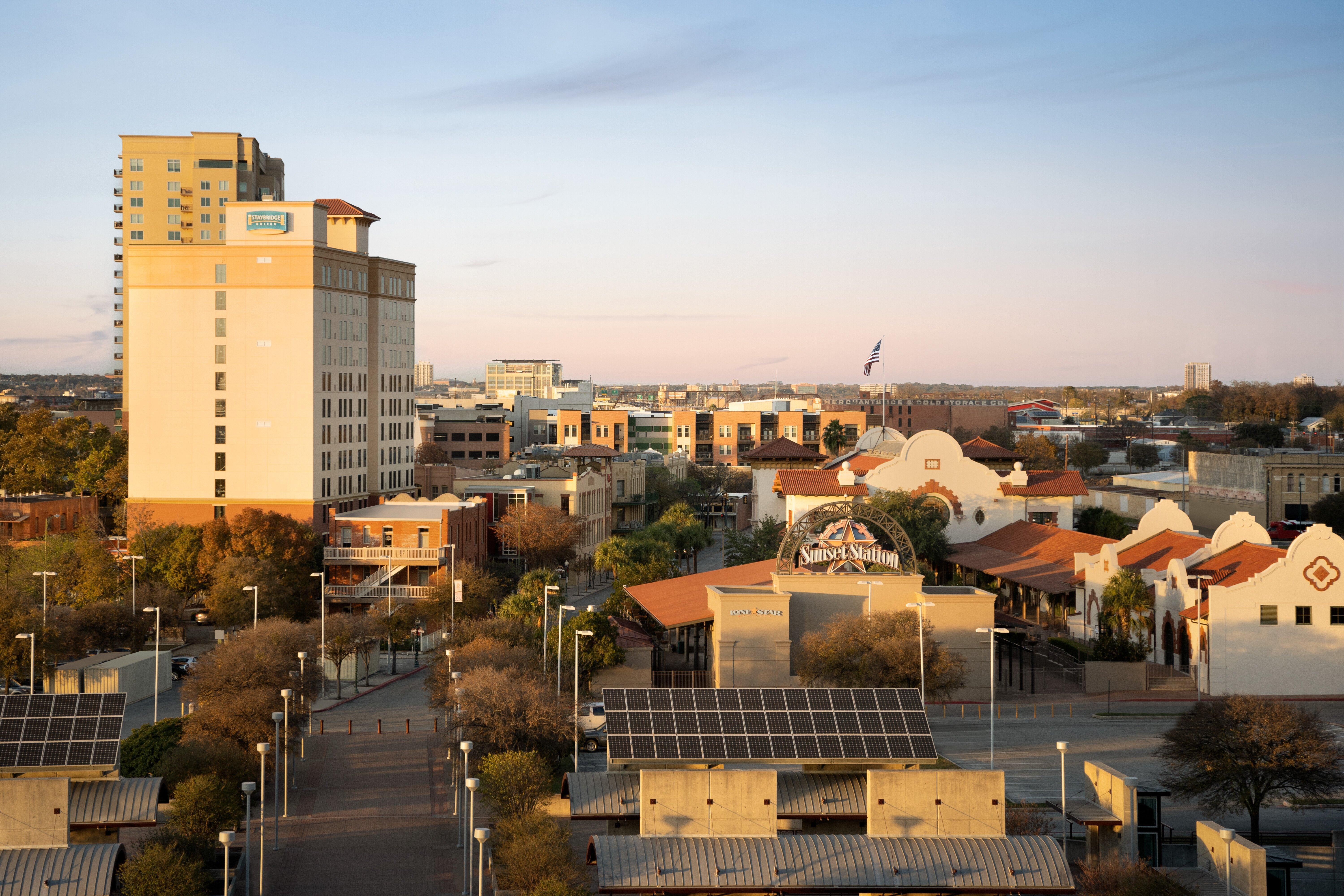 Staybridge Suites San Antonio Downtown Convention Center By Ihg Exterior photo