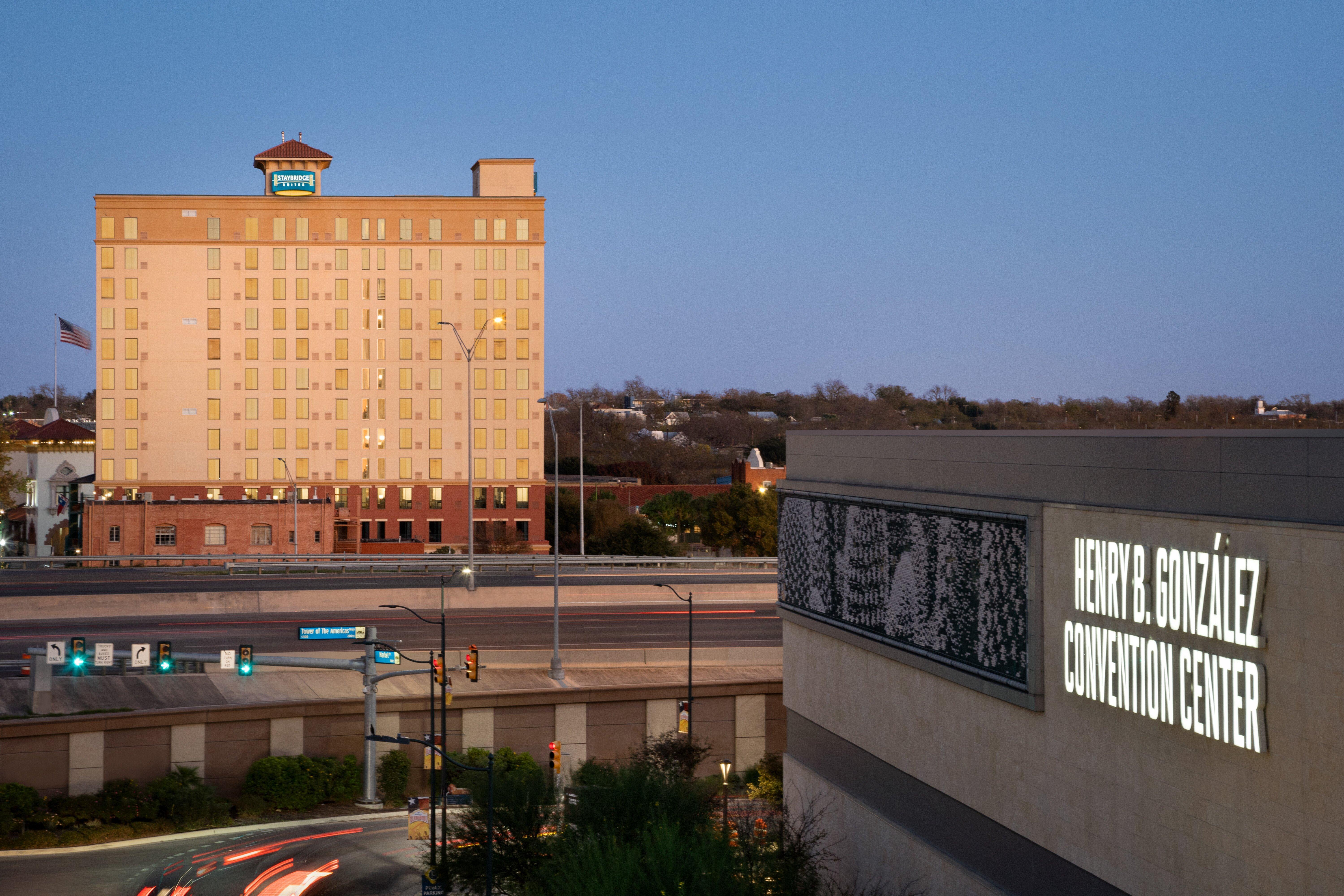 Staybridge Suites San Antonio Downtown Convention Center By Ihg Exterior photo
