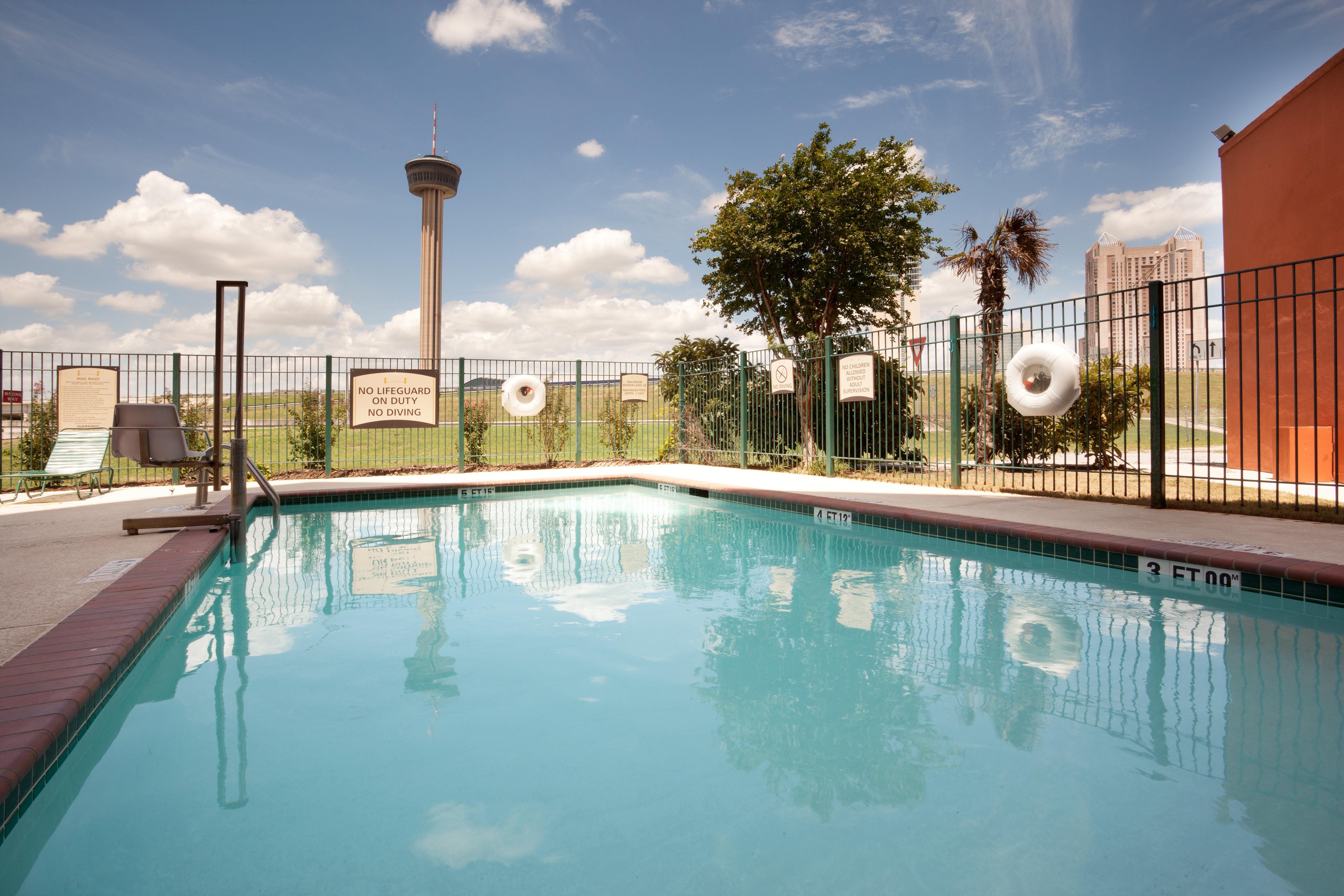 Staybridge Suites San Antonio Downtown Convention Center By Ihg Exterior photo